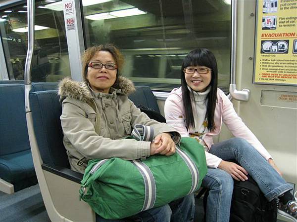 2007.12.28 On the BART to Fremont