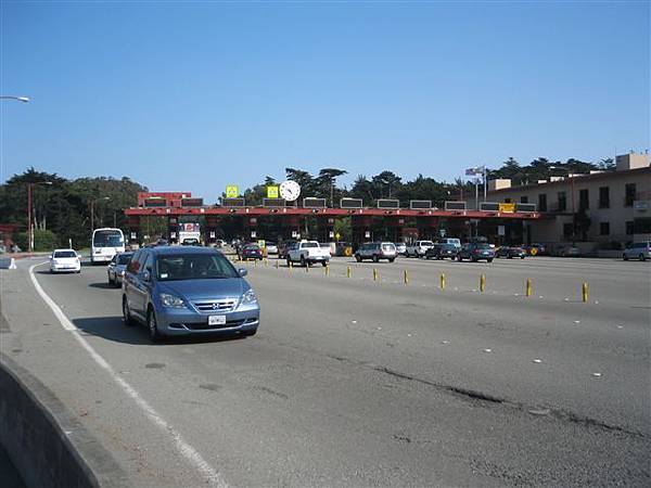 Tolls are collected in the southbound direction only (into San Francisco). 