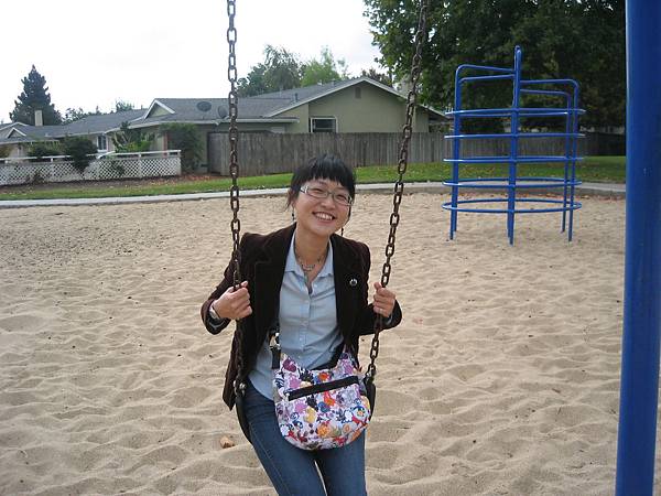 2008.10.4 swing in Northgate Trail Park