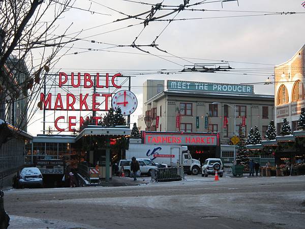 Pike Market in the morning