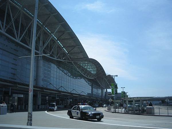 San Francisco International Airport (SFO)