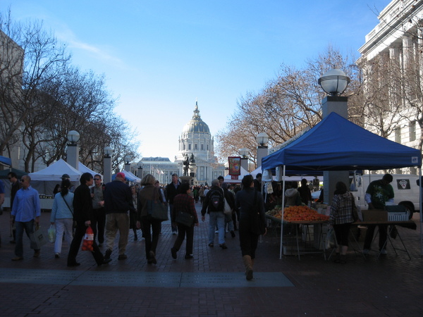 Heart of the City Farmers' Market (U N Plaza)