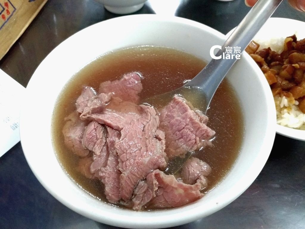 安平文章牛肉湯_招牌牛肉湯