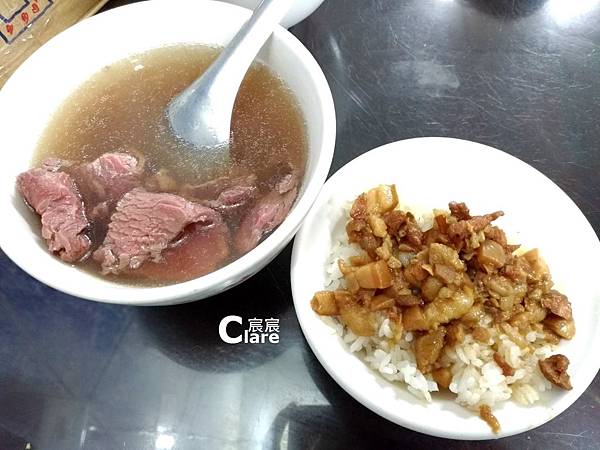 安平文章牛肉湯_招牌牛肉湯&豬肉燥飯