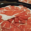 高雄打狗霸博愛店-頂級沙朗牛肉石頭火鍋1-肉品.jpg