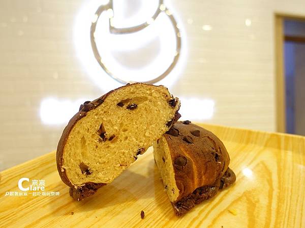 巴特里精緻烘焙坊-巧克力麵包2.JPG