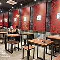 三顧茅廬麻辣滷味(永康中華店)-店內用餐環境.jpg