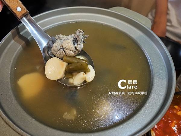 嘉義福芳酒食-剝皮辣椒雞湯1.JPG