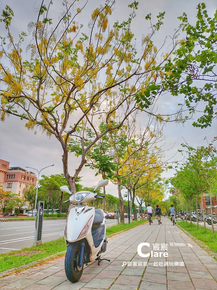 台南北區林森路-阿勃勒黃金步道-機車旅遊-跟著宸宸一起吃喝玩樂唷.jpg