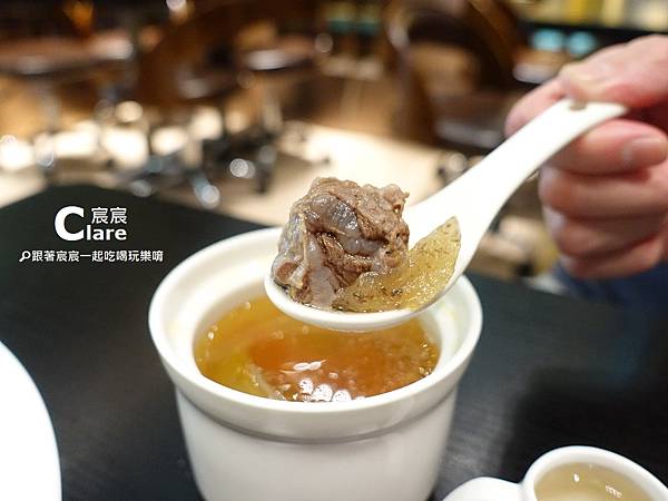 清燉本土黃牛肉湯-神茶油-台南東區美食.台南健康餐廳.JPG