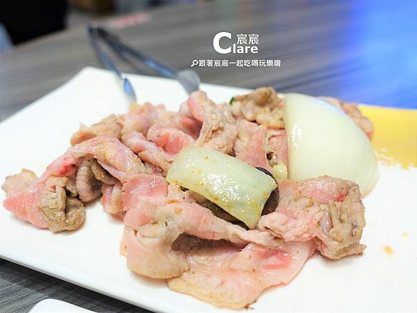 肉品(鹿野牧場梅花豬)-韓城石頭火鍋-台南東區美食-南紡購物中心.後甲圓環周邊美食.JPG