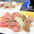 肉品(牛胸腹肉)-韓城石頭火鍋-台南東區美食-南紡購物中心.後甲圓環周邊美食.JPG