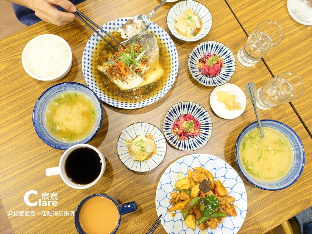 紅咖哩乾燒雞肉.豆酥金目鱸魚-日寧餐廳-台南東區美食-崇善路餐廳推薦.台南市立文化中心旁1.JPG