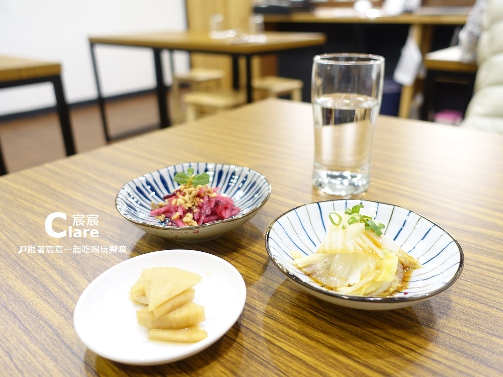 開胃菜.小菜-日寧餐廳-台南東區美食-崇善路餐廳推薦.台南市立文化中心旁1.JPG