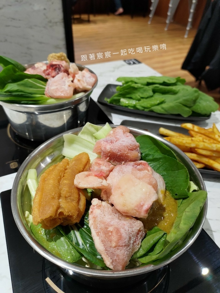 上河野鍋物(仁德旗艦店)-台南仁德火鍋.仁德美食推薦.自助吧吃到飽.奇美博物館周邊美食推薦23(咖哩牛奶鍋ft.雞肉).jpg