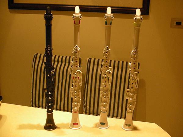 clarineo(兒童單簧管)四種顏色正面照