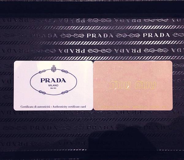 PRADA 開箱文 情人節 包包 新款 美女 粉紅色 穿搭 開箱 購物 MIUMIU