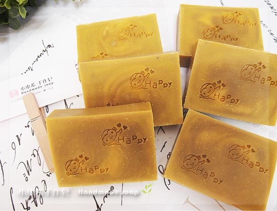 香茅艾草平安皂 3m+ 600g 香茅艾草平安皂 3m+ 600g