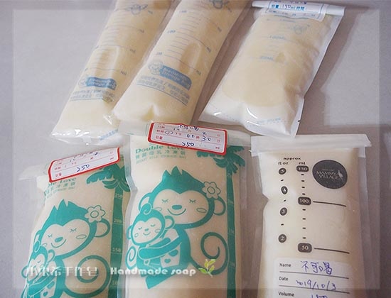 母乳含袋總重約:1355G