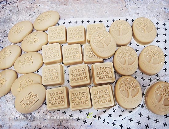 頂級酪梨寶貝皂0m+ 4800g(無精油無味) 頂級酪梨寶貝皂0m+ 4800g(無精油無味)