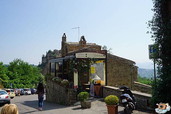 義法13日(Civita di Bagnoregio)