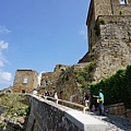 義法13日(Civita di Bagnoregio)