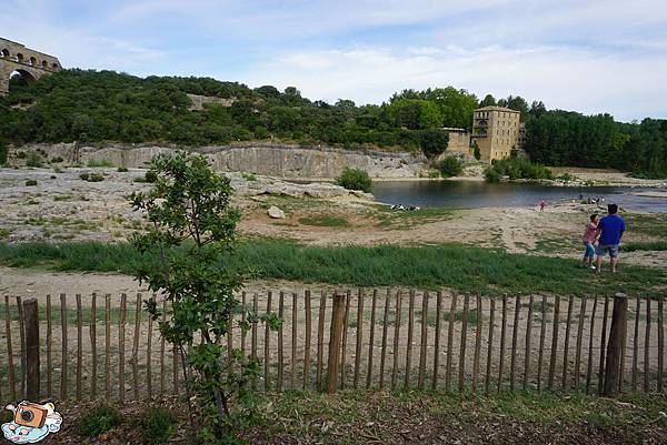 義法13日(Pont du Gard)