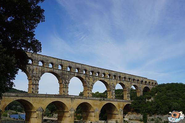 義法13日(Pont du Gard)