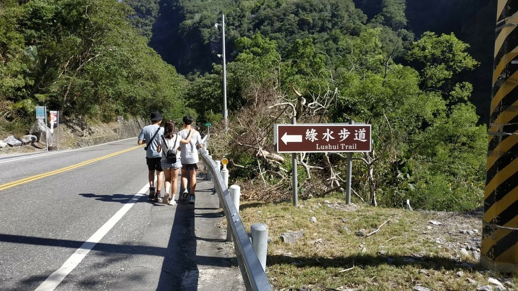 LINE_ALBUM_第15露-崇德瑩農場露營(20201001)_220401_91.jpg