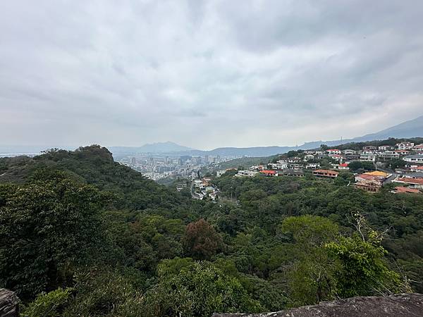 北投五岩七山｜大屯山系｜軍艦岩親山步道｜漫步北投溫柔鄉｜搭大