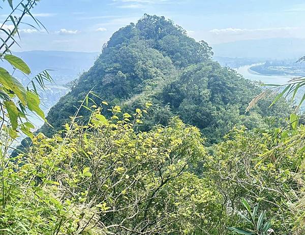 【運動人生】開工走春收心操 春遊觀音山放歌行