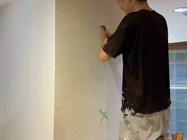 專業、服務好的台中油漆粉刷工程團隊，PPT網友推薦，牆面問題交給他們油漆師傅就對了！
