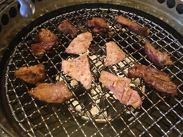 屋馬燒肉文心店_01.JPG