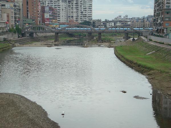 小河