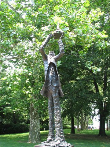 自由島上的雕塑