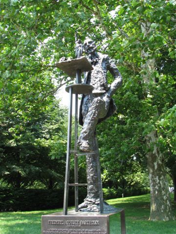 自由島上的雕塑