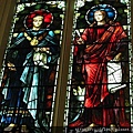 三一及聖菲利普大主教教堂內部彩繪玻璃