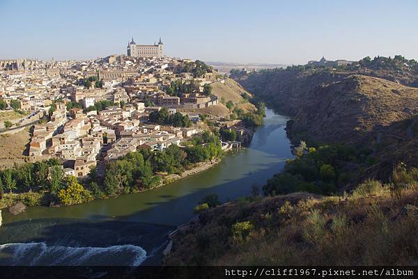 由太浩TAJO河對岸遠眺托雷多市區
