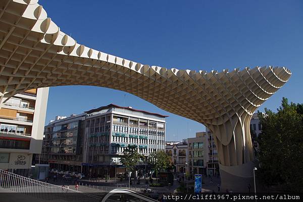 Metropol Parasol--德國建築師 Jürgen Mayer Hermann的驚世傑作