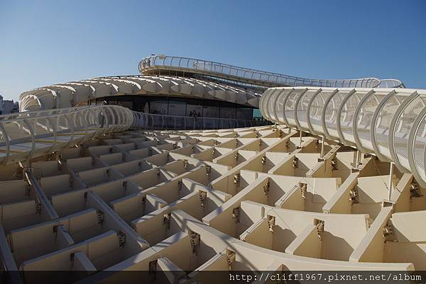 Metropol Parasol--德國建築師 Jürgen Mayer Hermann的驚世傑作