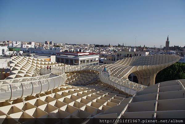 Metropol Parasol--德國建築師 Jürgen Mayer Hermann的驚世傑作