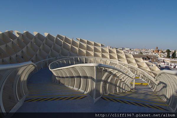 Metropol Parasol--德國建築師 Jürgen Mayer Hermann的驚世傑作