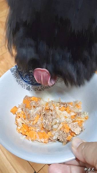 愛毛仕無添加寵物鮮食原型天然無負擔，為狗狗鮮食添加更多營養和