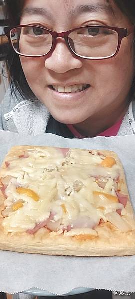 QUIKE PIZZA貴客披薩獨家醬料新鮮食材餅皮選擇多，家