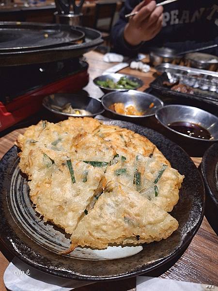 韓老二烤肉餐廳有道地的韓國烤肉，帶給我意猶未盡的各類韓式料理