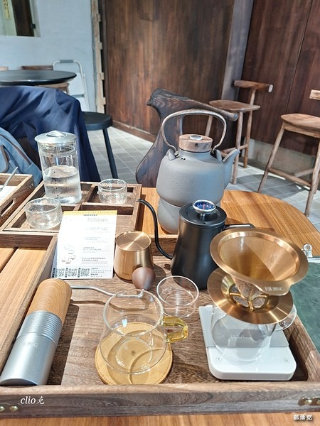 宜龍EILONG日初咖啡禮盒～奢華金醇萃手沖壺組＋聚香咖啡杯