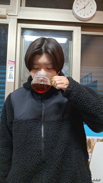宜龍EILONG日初咖啡禮盒～奢華金醇萃手沖壺組＋聚香咖啡杯