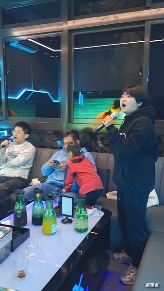 海神弄局餐酒吧板橋旗艦店3小時無限暢飲+包廂歡唱3小時等