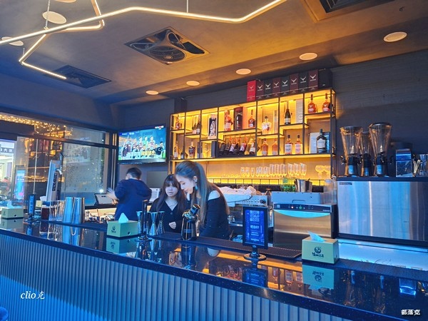 海神弄局餐酒吧板橋旗艦店3小時無限暢飲+包廂歡唱3小時等