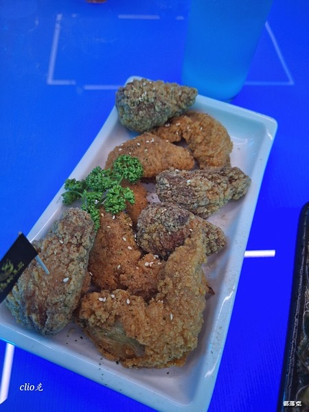海神弄局餐酒吧板橋旗艦店3小時無限暢飲+包廂歡唱3小時等